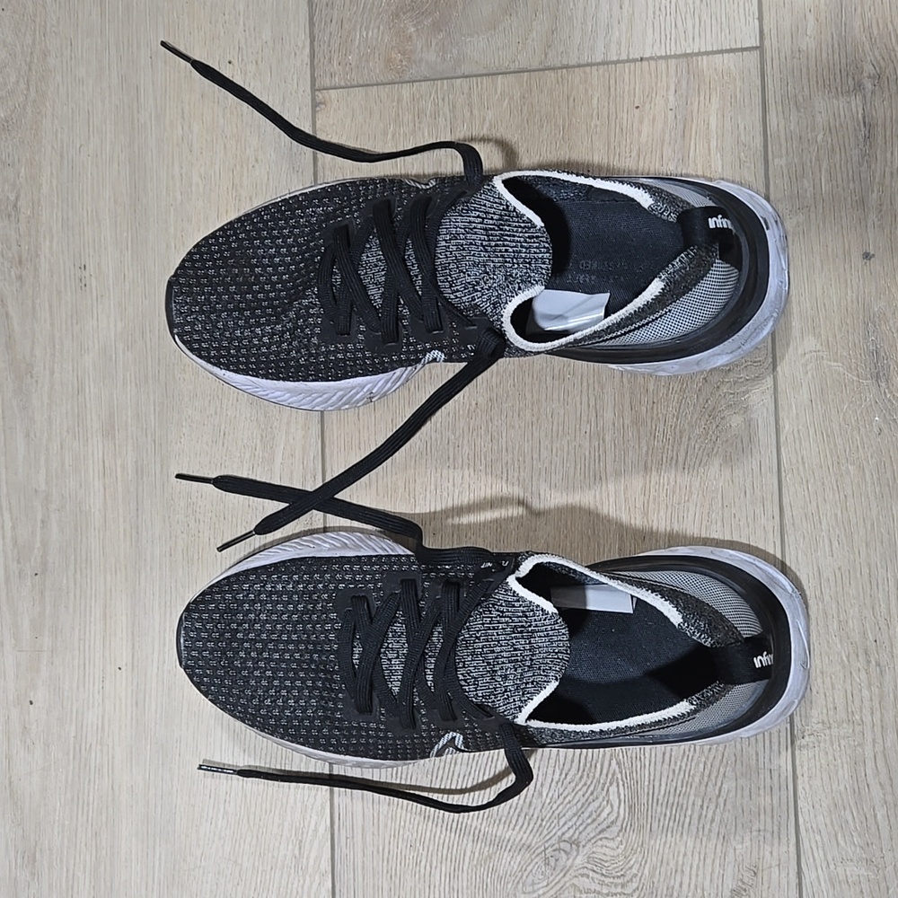 Men's Nike sneakers, black, size 8.5